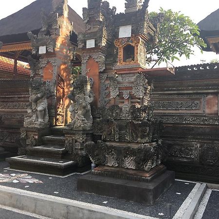 Gedong Bali Family Homestay อูบุด ภายนอก รูปภาพ